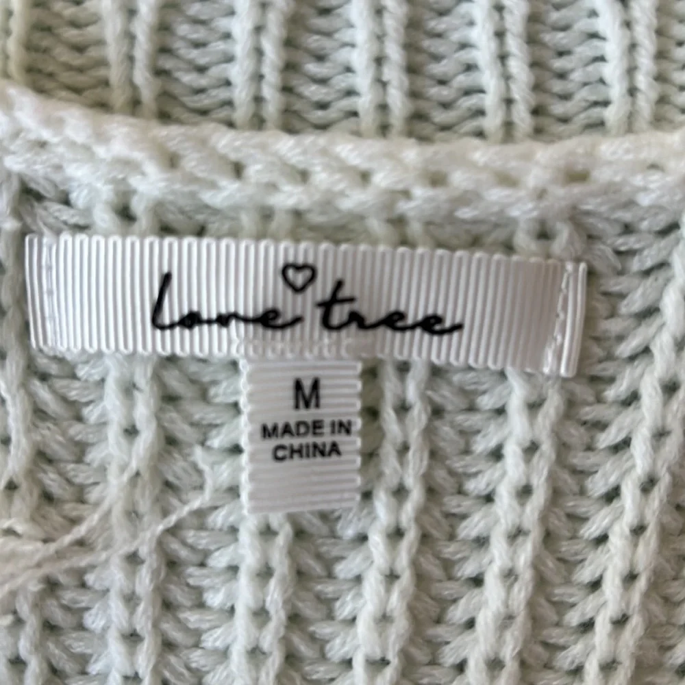 Love Tree Color Block Distressed V-Neck Knit Sweater Medium